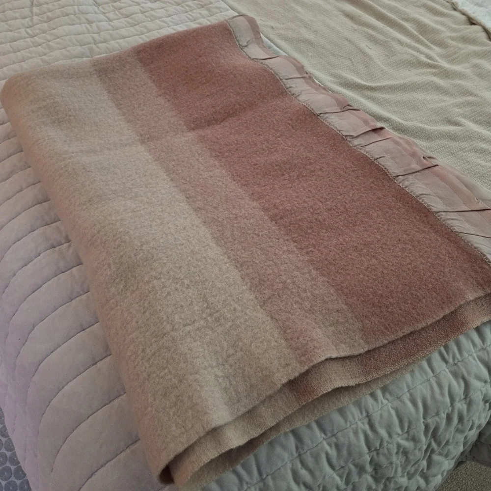 Vintage St.  Marys 100% Wool‎ Camp Striped Blanket Peach Pink Ombre 56x80